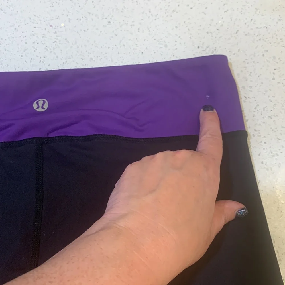 Lululemon leggings black/purple waistband size 8 - Picture 5 of 6